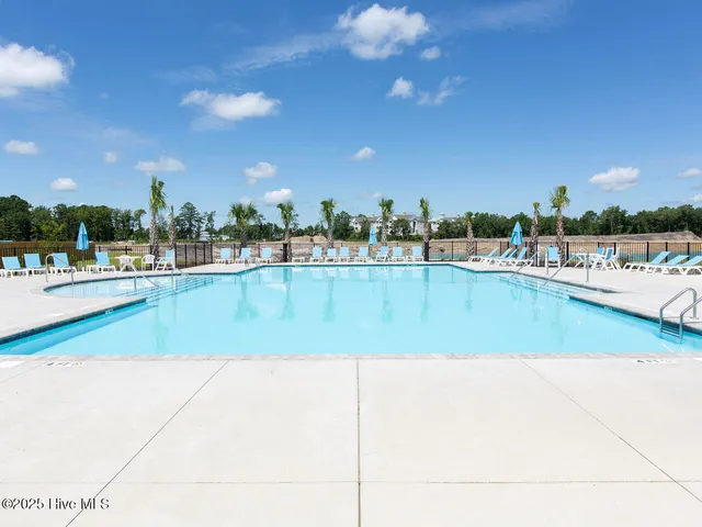 $334,999 | 120 North Grassland Road, Unit 15, Surf City, NC 28445