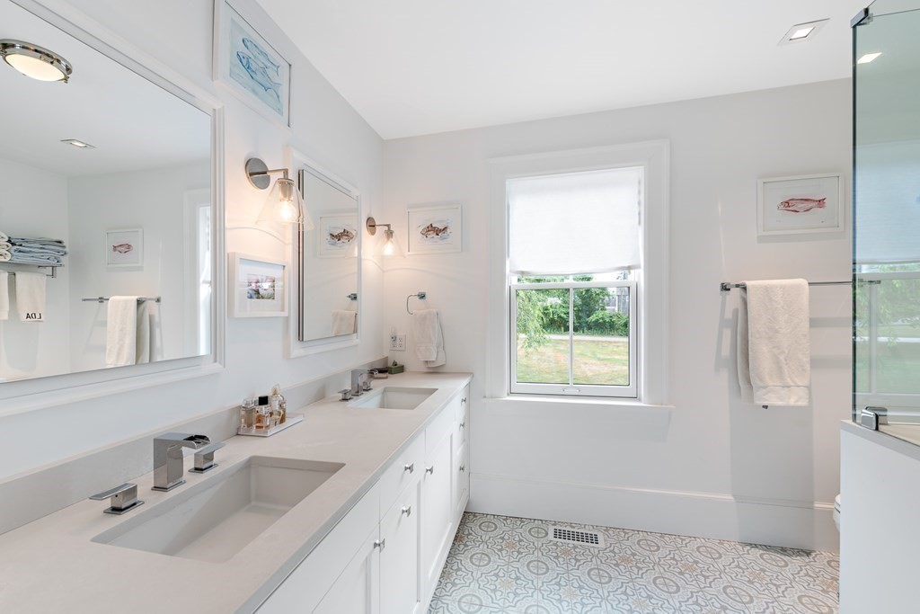 1779 Main Road Westport, MA 02790 - Photo 20 of 42 Gallery Image 20