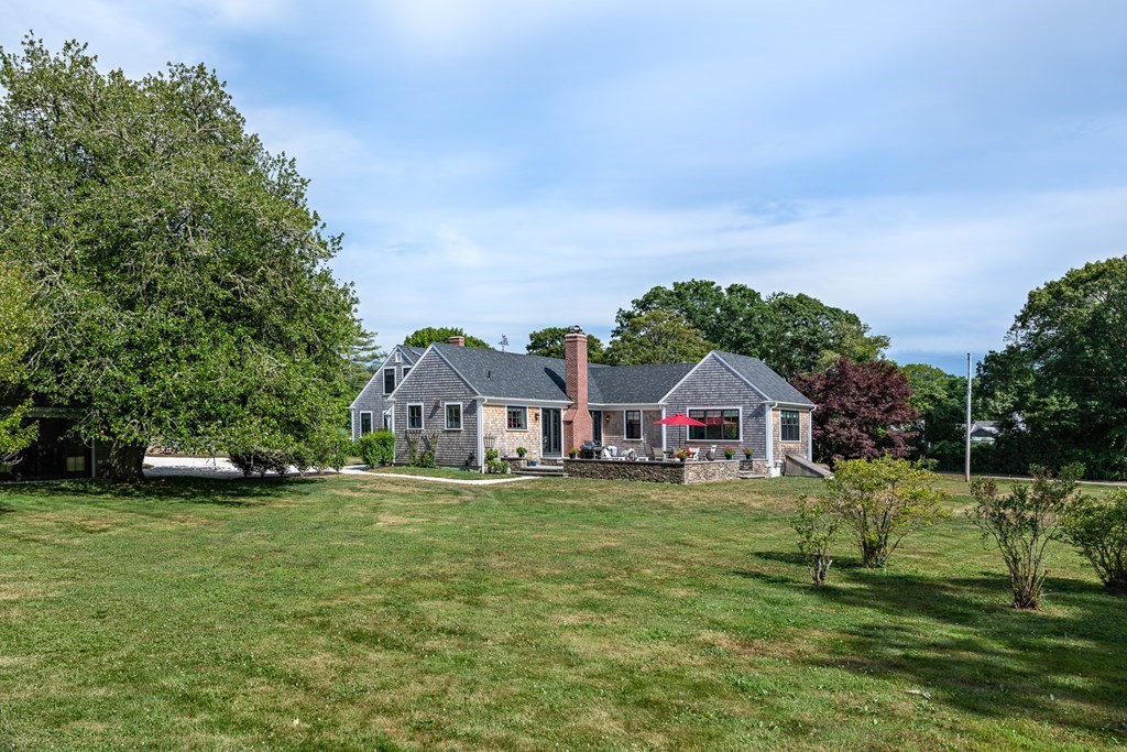 1779 Main Road Westport, MA 02790 - Photo 4 of 42 Gallery Image 4