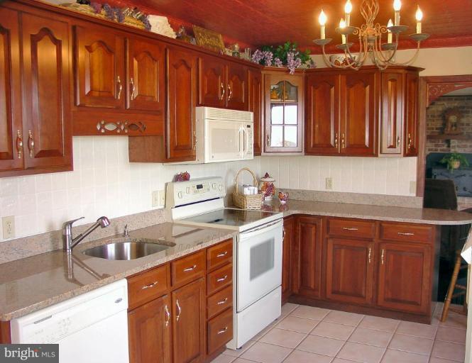 13202 Jesse Smith Road Mount Airy, MD 21771 - Photo 3 of 17 Kitchen #2