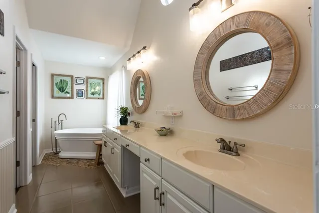 $449,700 | 5 Canterbury Woods, Ormond Beach, FL 32174