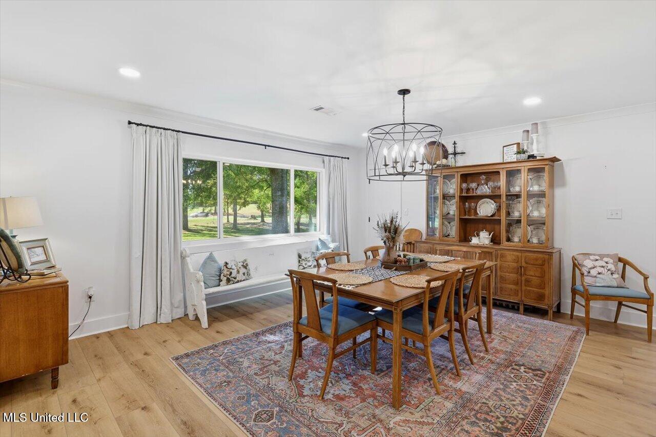 2701 Highway 80 Brandon, MS 39042 - Photo 13 of 36 Dining Room