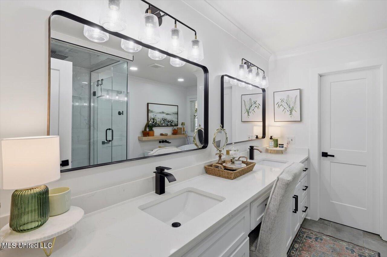 2701 Highway 80 Brandon, MS 39042 - Photo 19 of 36 Master Bath