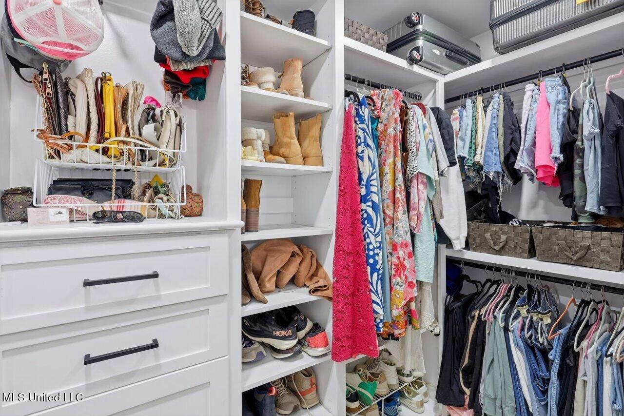 2701 Highway 80 Brandon, MS 39042 - Photo 23 of 36 Master Closet