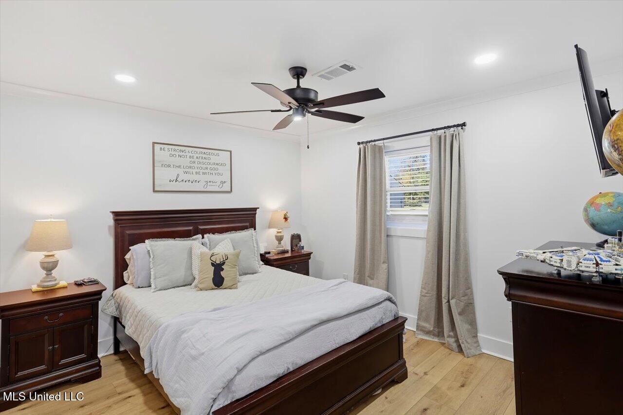 2701 Highway 80 Brandon, MS 39042 - Photo 25 of 36 Bedroom 2