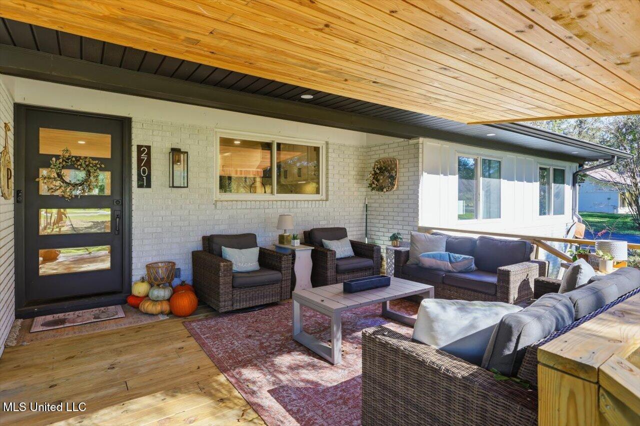 2701 Highway 80 Brandon, MS 39042 - Photo 4 of 36 Front Porch