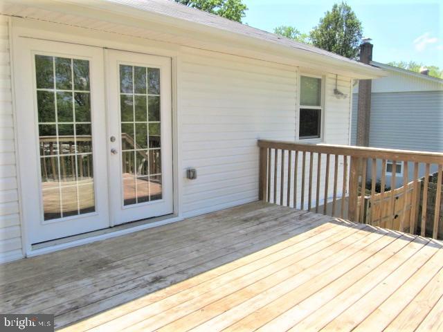 608 Fairmount Road Linthicum, MD 21090 - Photo 23 of 35 Spacious Deck overlooking almost new Kayak Pool!