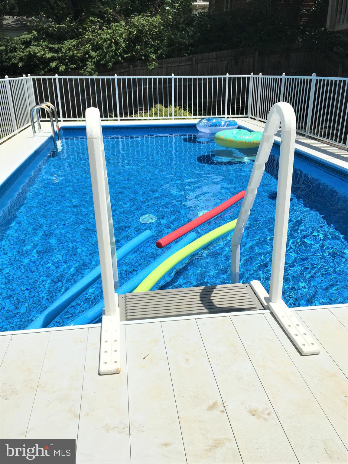 608 Fairmount Road Linthicum, MD 21090 - Photo 25 of 35 Summer Fun!!