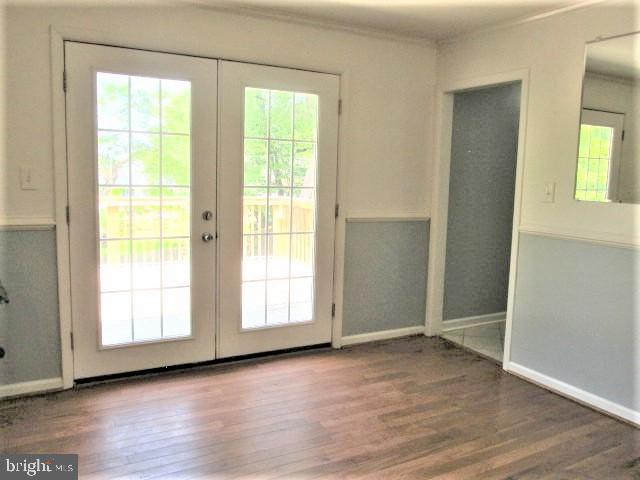 608 Fairmount Road Linthicum, MD 21090 - Photo 8 of 35 DR featuring french doors leading to large deck!