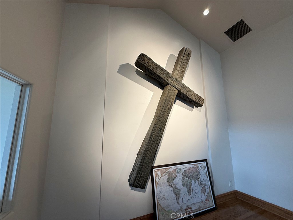 405 South Azusa Avenue Azusa, CA 91702 - Photo 5 of 70 a view of entryway