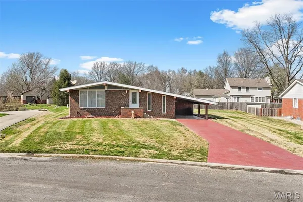 $185,000 | 595 West 4th Street, Trenton, IL 62293