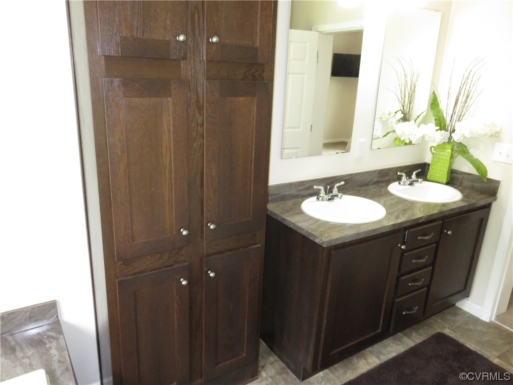 3680 Meadow Road Sandston, VA 23150 - Photo 32 of 41 Gallery Image 32
