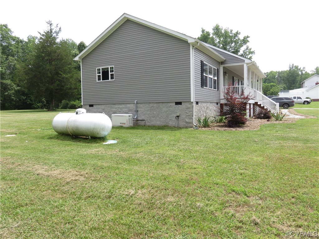 3680 Meadow Road Sandston, VA 23150 - Photo 6 of 41 Gallery Image 6