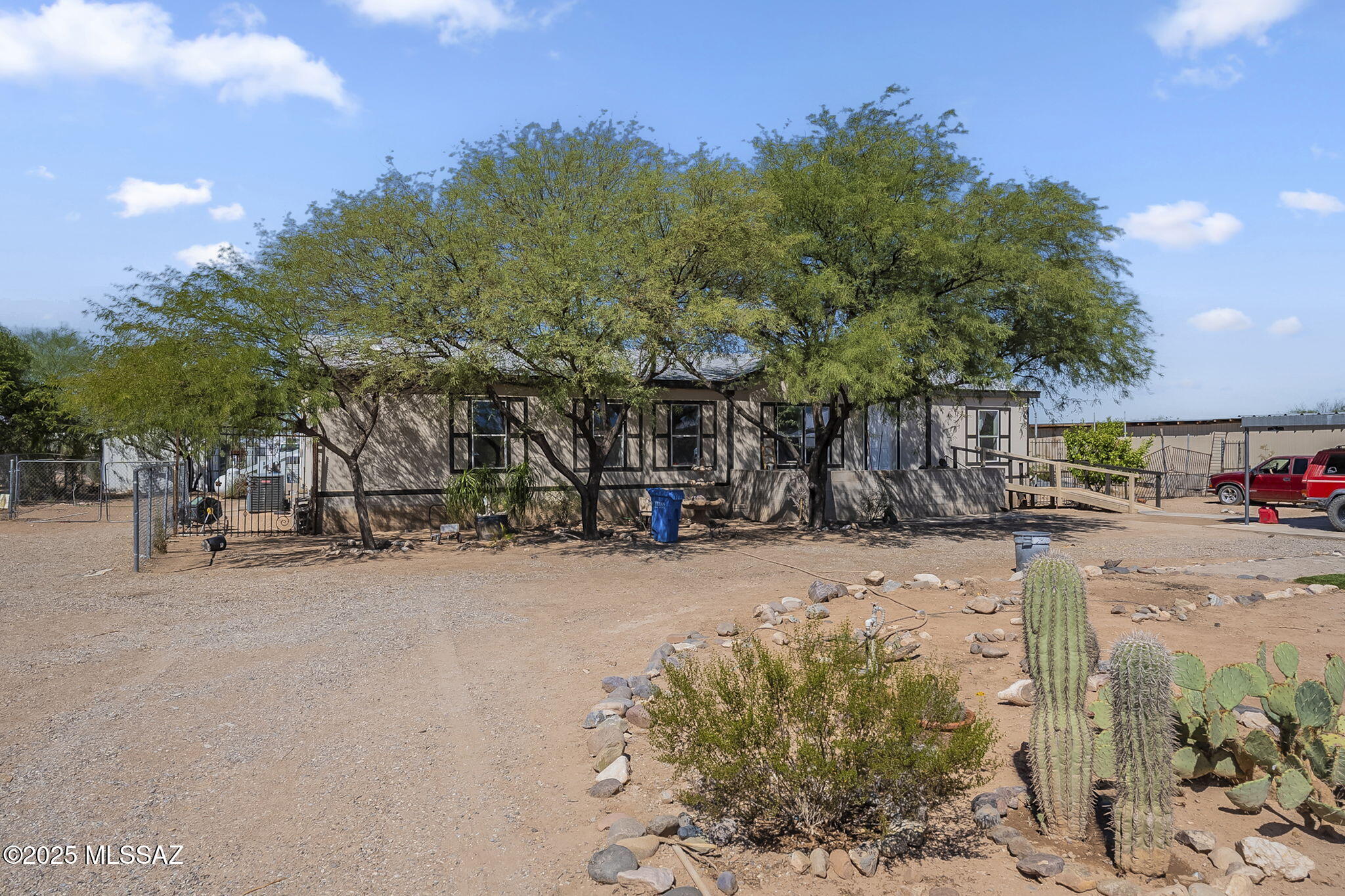 10044 South Dailey Ranch Road Vail, AZ 85641 - Photo 1 of 35