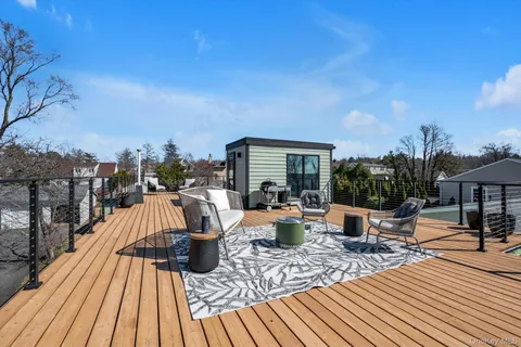 $1,529,000 | 37 Carlton Avenue, Port Washington, NY 11050