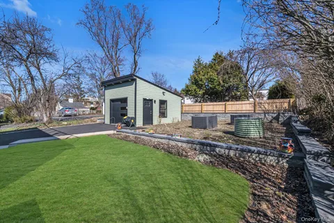 $1,529,000 | 37 Carlton Avenue, Port Washington, NY 11050