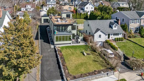 $1,529,000 | 37 Carlton Avenue, Port Washington, NY 11050
