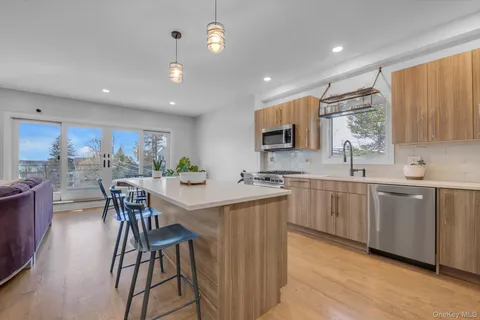 $1,529,000 | 37 Carlton Avenue, Port Washington, NY 11050