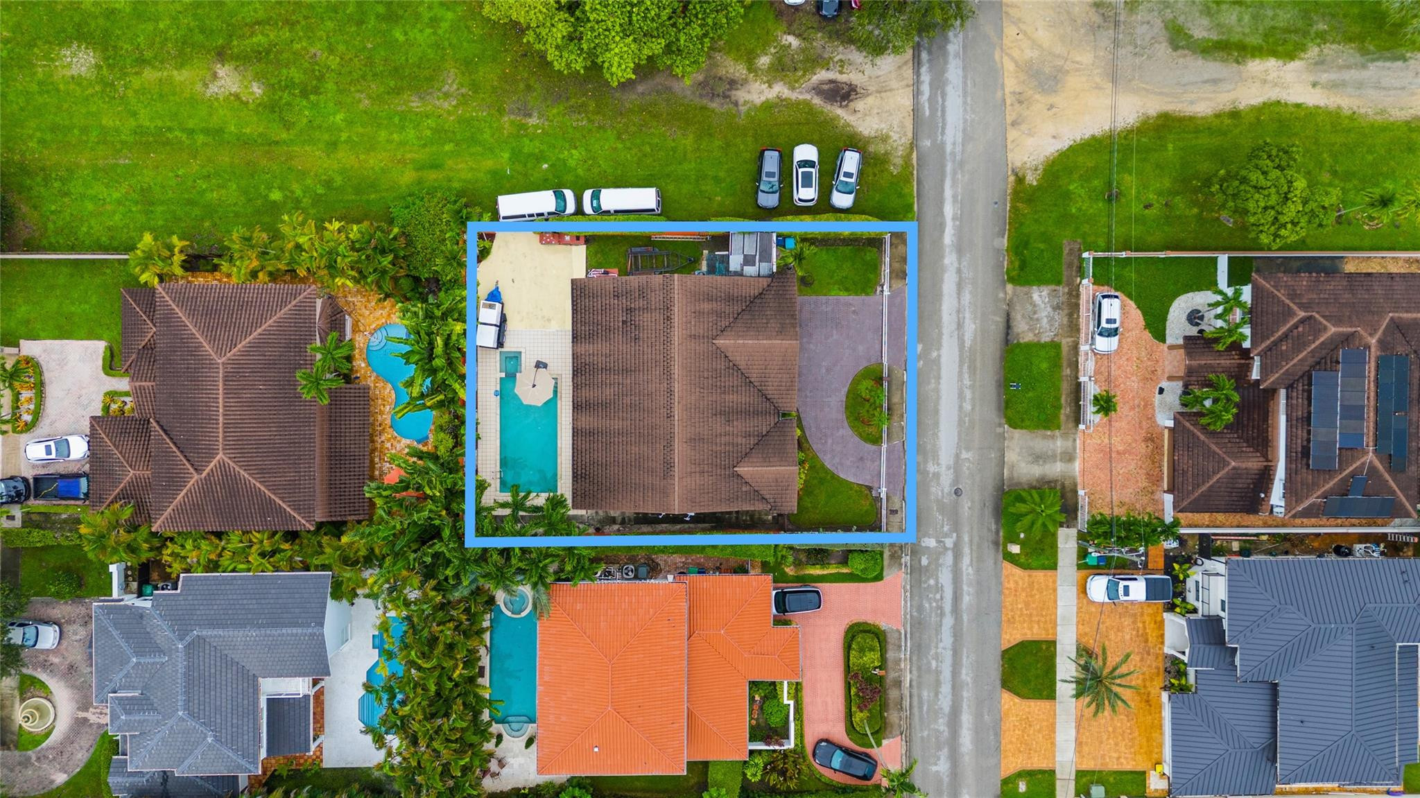 7440 Southwest 93rd Avenue Miami, FL 33173 - Photo 1 of 50 an aerial view of multiple house