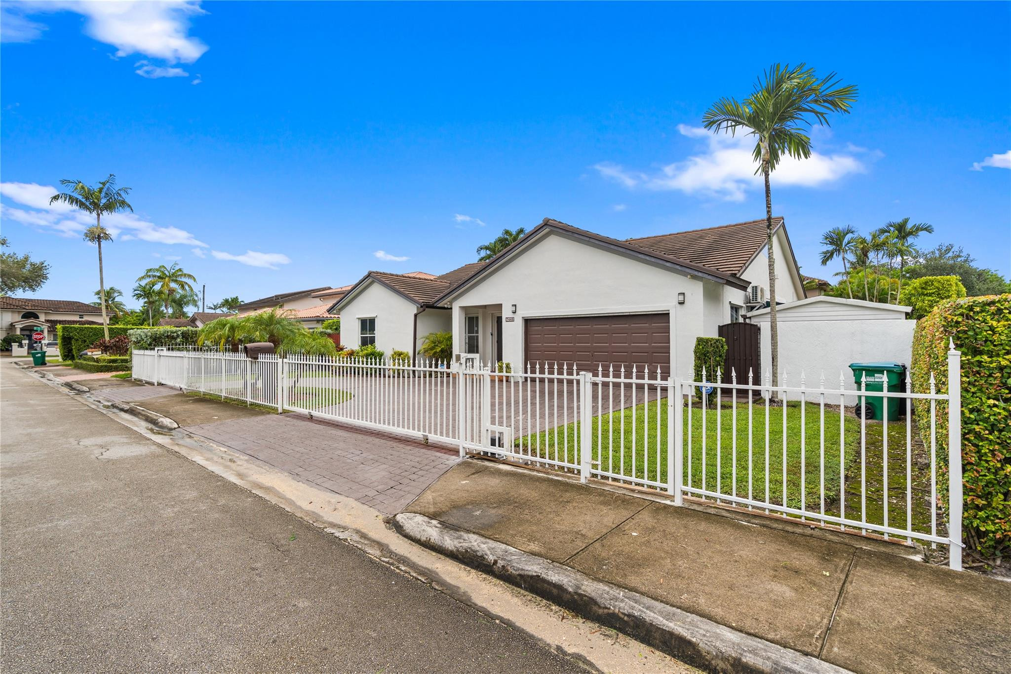 7440 Southwest 93rd Avenue Miami, FL 33173 - Photo 8 of 50 a view of a house with a street
