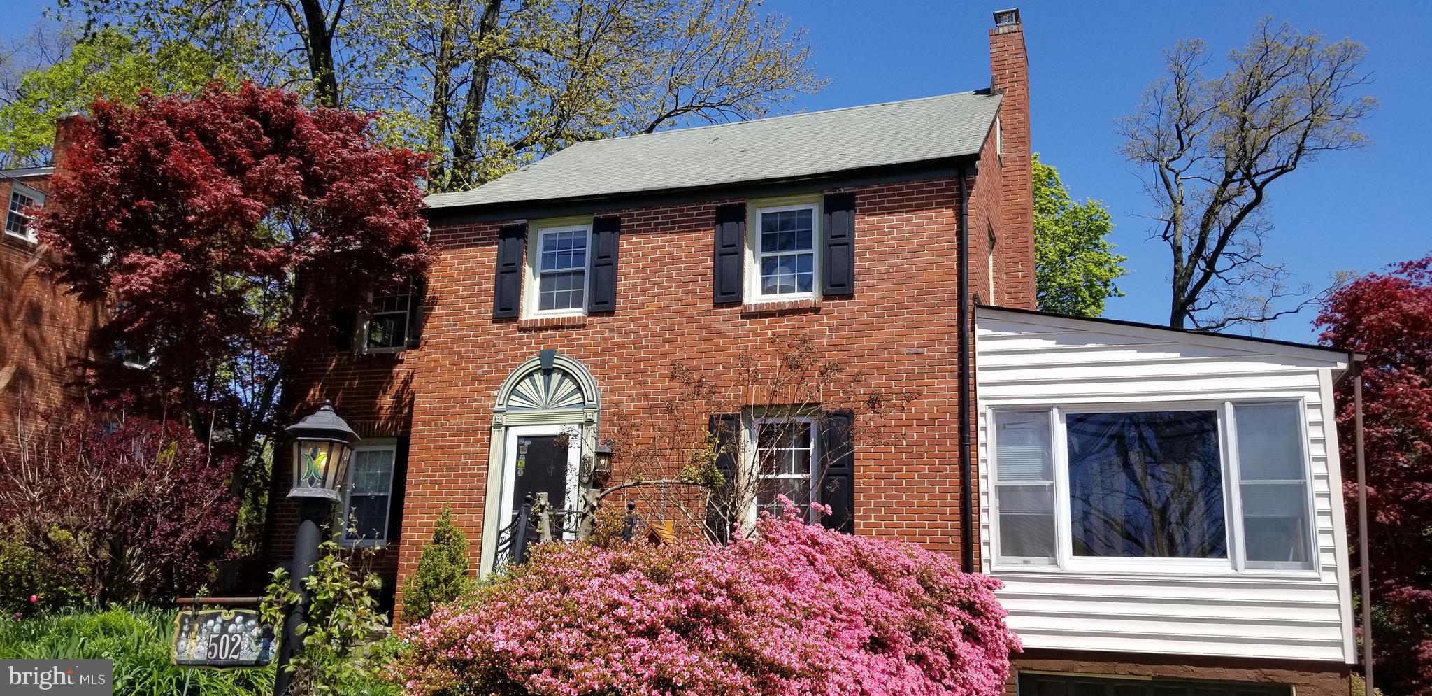 Colonial Brick Front of House