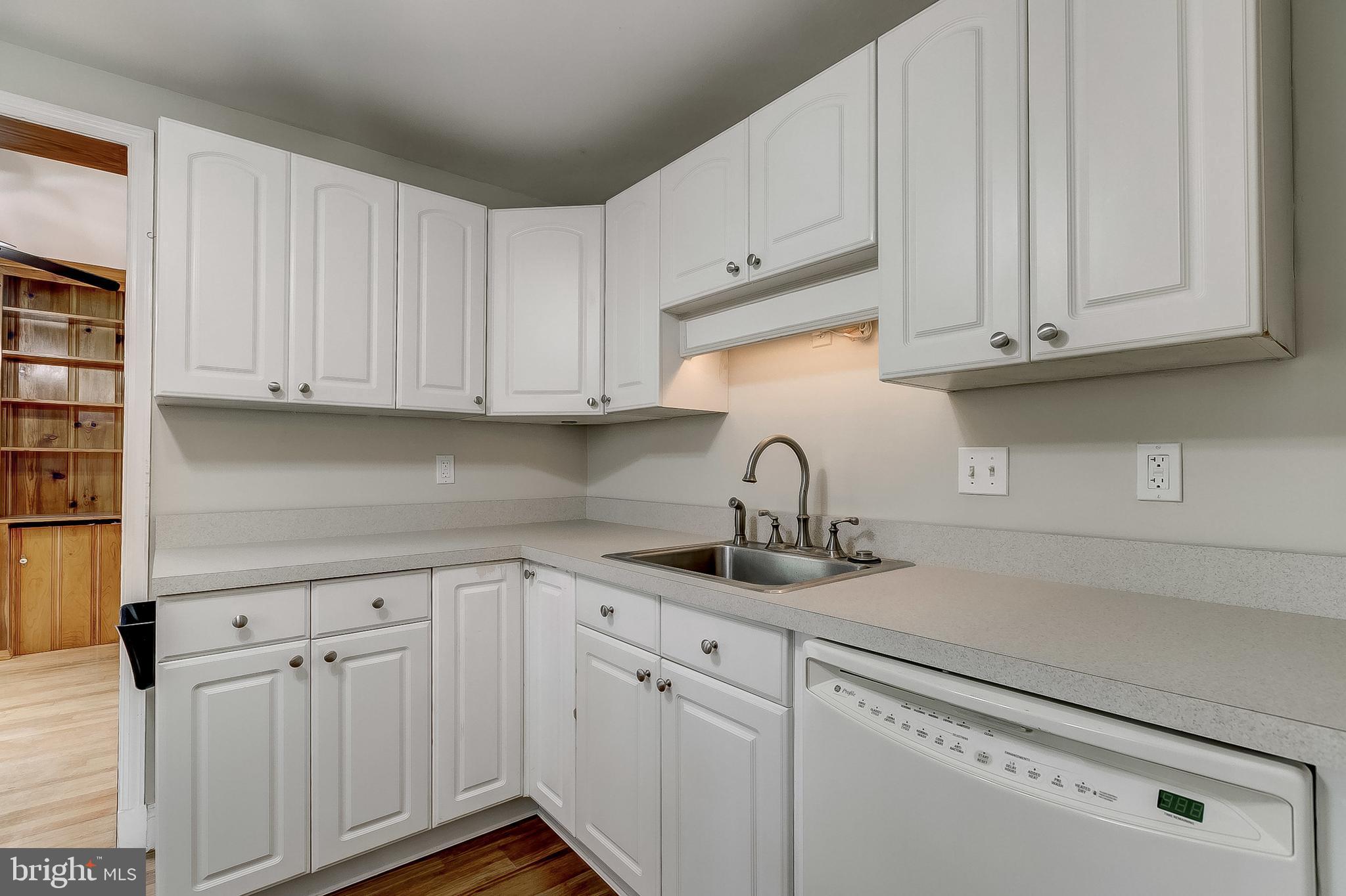 502 West Joppa Road Baltimore, MD 21204 - Photo 12 of 49 Kitchen