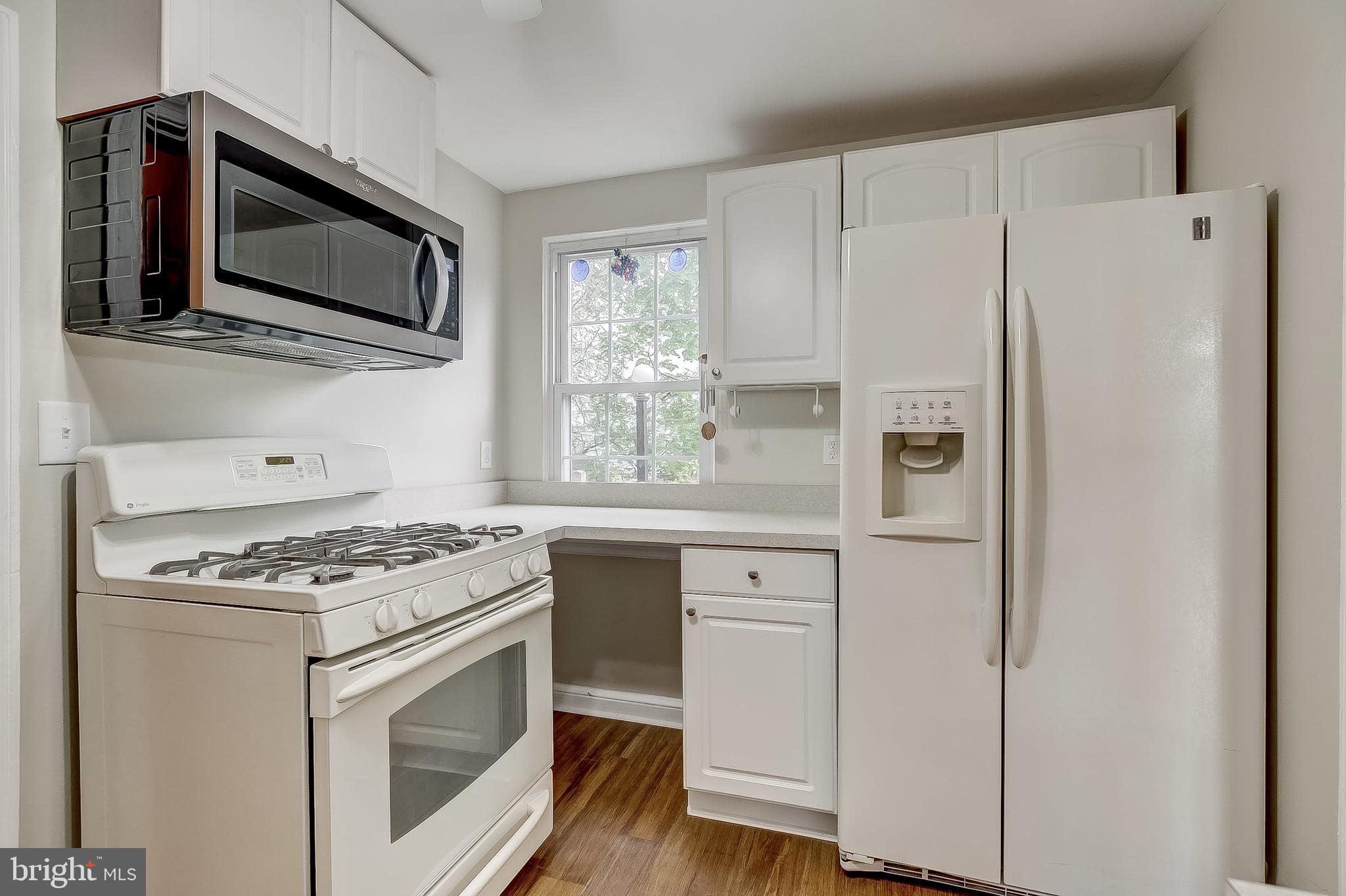 502 West Joppa Road Baltimore, MD 21204 - Photo 13 of 49 Gas Stove, Built In Microwave