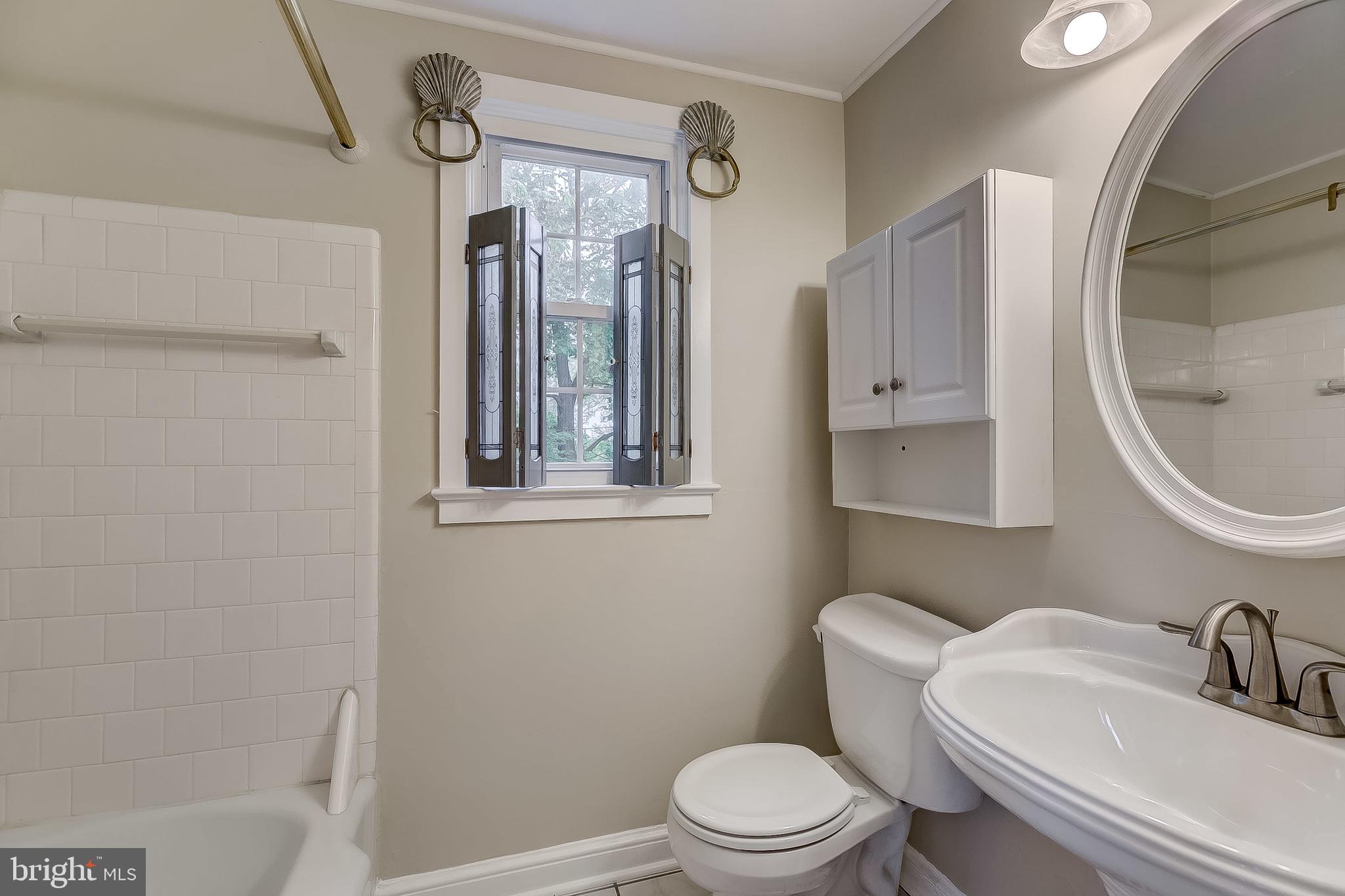 502 West Joppa Road Baltimore, MD 21204 - Photo 22 of 49 Master Bathroom