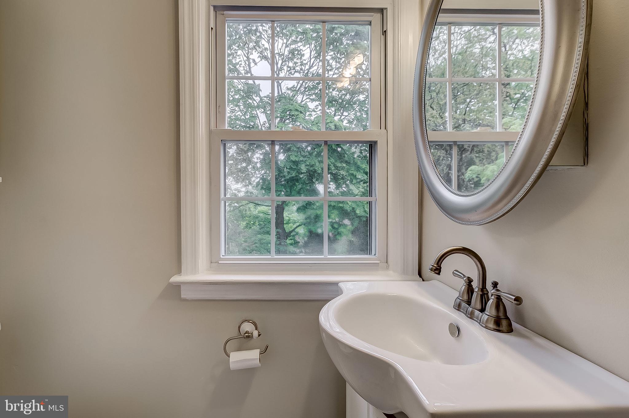 502 West Joppa Road Baltimore, MD 21204 - Photo 42 of 49 2nd Level Full Bathroom