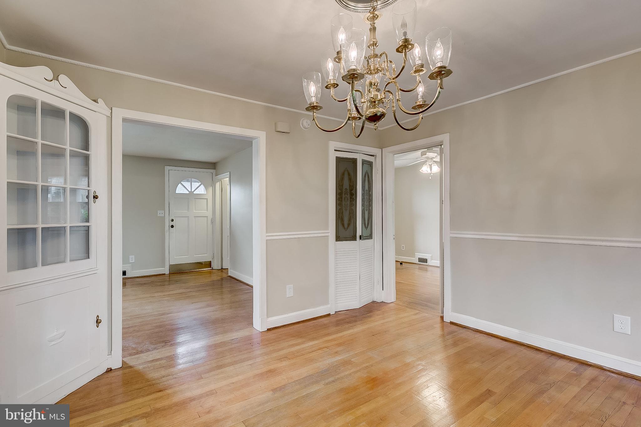 502 West Joppa Road Baltimore, MD 21204 - Photo 10 of 49 Living/ Dining Combo