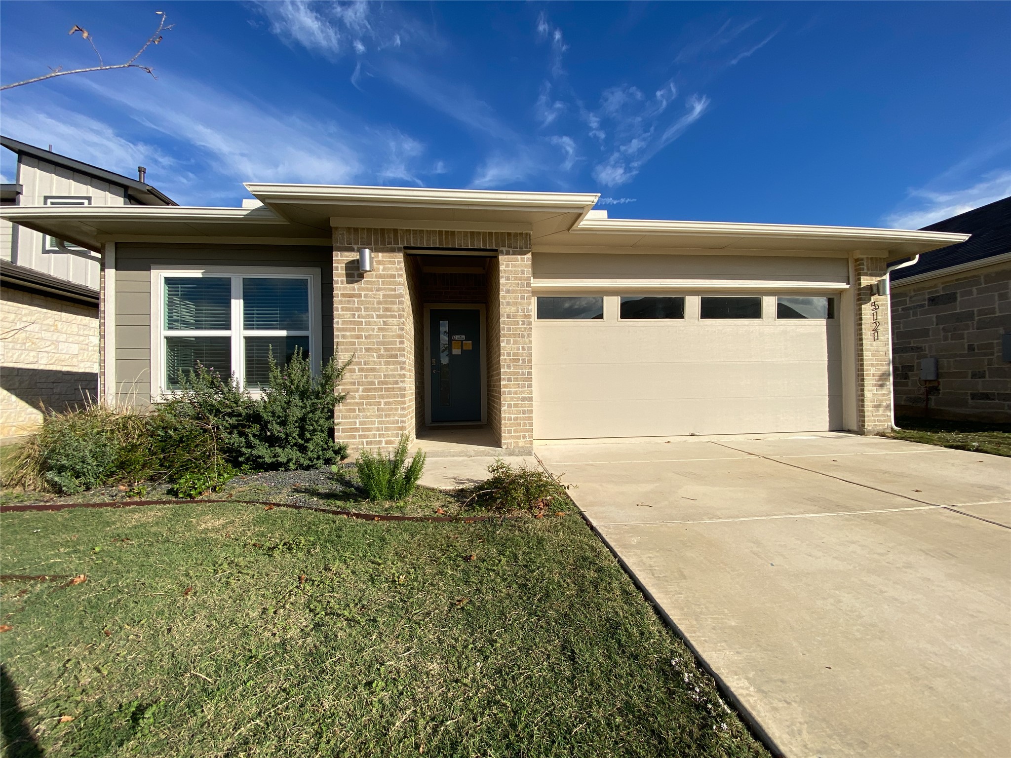 5121 Vanner Path Georgetown, TX 78626 - Photo 2 of 24 front view of a house