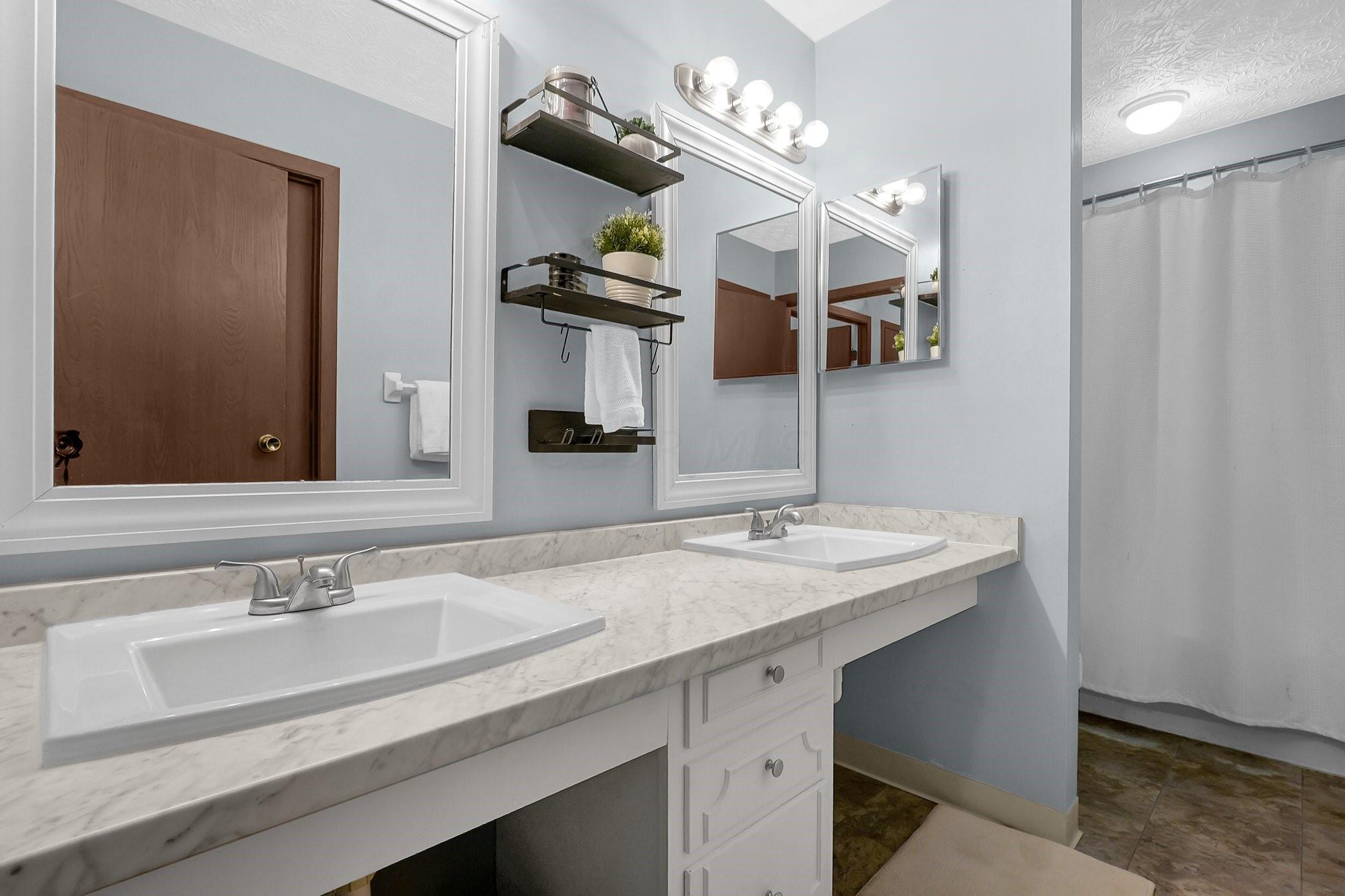 3766 Canon Ridge Place Columbus, OH 43230 - Photo 15 of 22 Canon.BA1