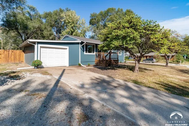 $315,000 | 1524 East 28th Terrace, Lawrence, KS 66046