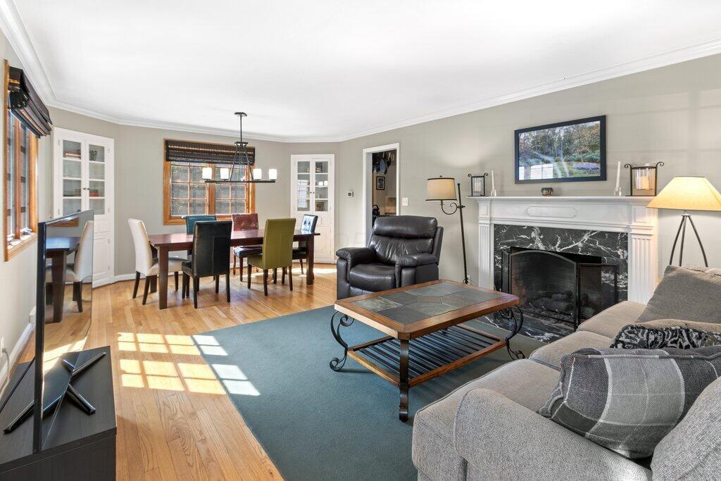 1855 Suffolk Road Columbus, OH 43221 - Photo 3 of 42 1855 Suffolk Road-17.jpg-SMALL