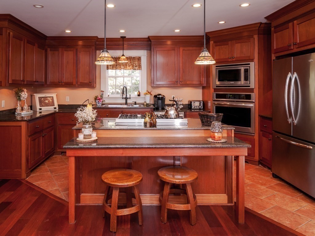 1156 Main Road Westport, MA 02790 - Photo 9 of 31 Gallery Image 9