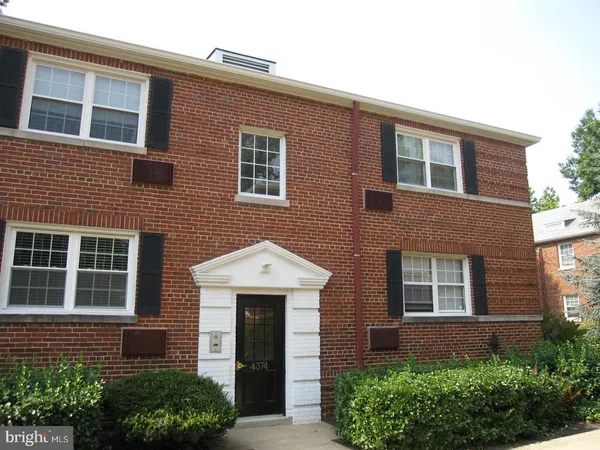 $1,850 | 4374 North Pershing Drive, Unit 43744, Arlington, VA 22203