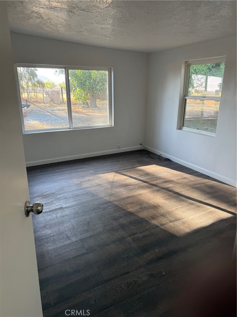 16100 Navajo Road Apple Valley, CA 92307 - Photo 51 of 55 a view of room with window