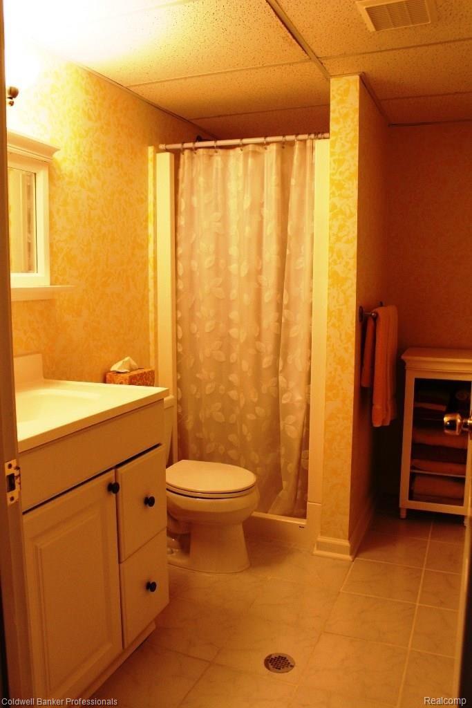 9075 Michigamme Road Clarkston, MI 48348 - Photo 31 of 33 IMG_1907.JPG
