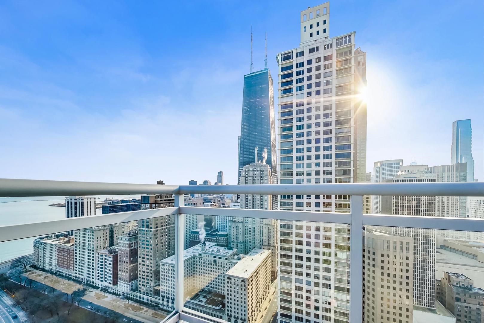 1040 North Lake Shore Drive, Unit 7B Chicago, IL 60611 - Photo 41 of 45 a view of balcony with city view