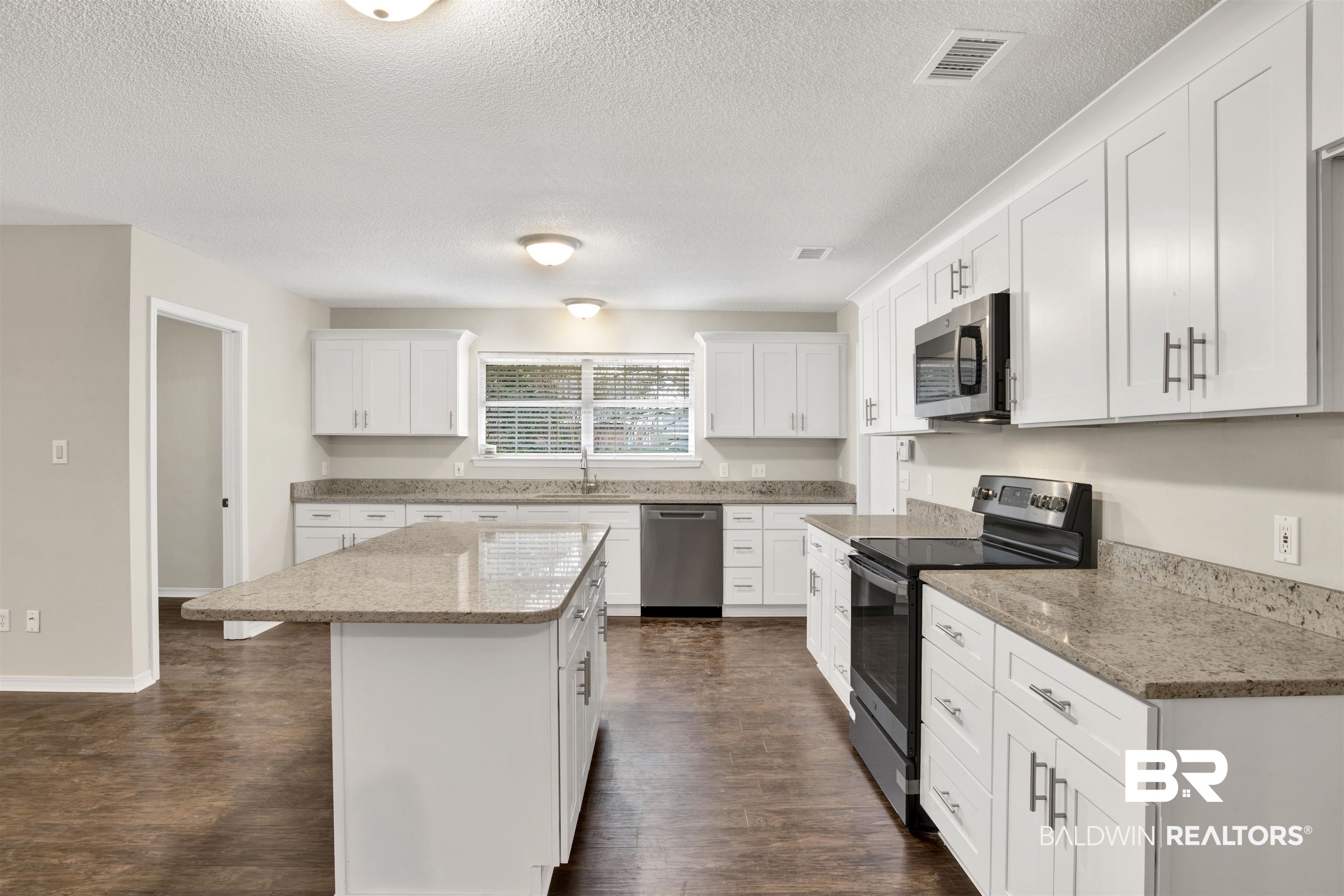 202 Madison Lane Foley, AL 36535 - Photo 7 of 25