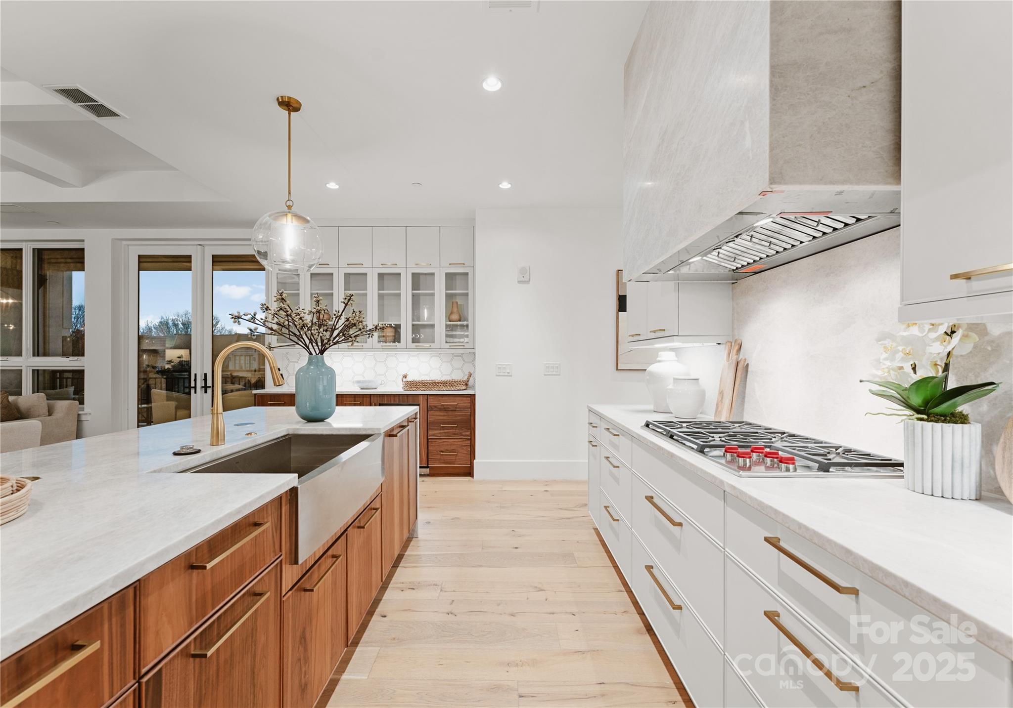 130 Cherokee Road, Unit 403 Charlotte, NC 28207 - Photo 12 of 37