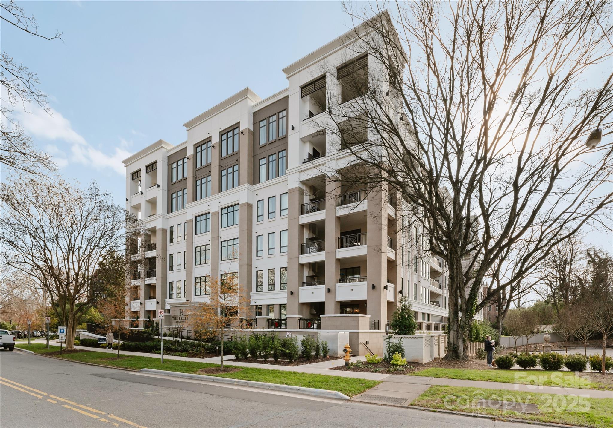 130 Cherokee Road, Unit 403 Charlotte, NC 28207 - Photo 2 of 37