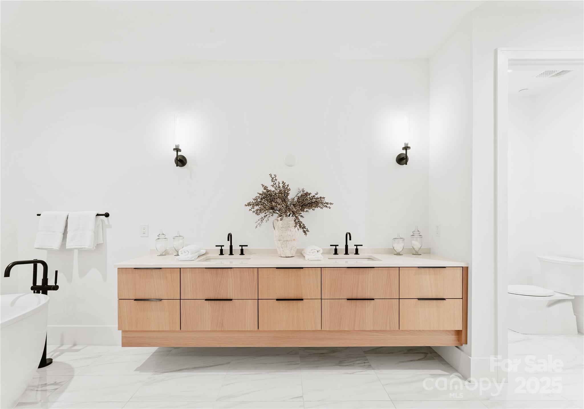 130 Cherokee Road, Unit 403 Charlotte, NC 28207 - Photo 23 of 37