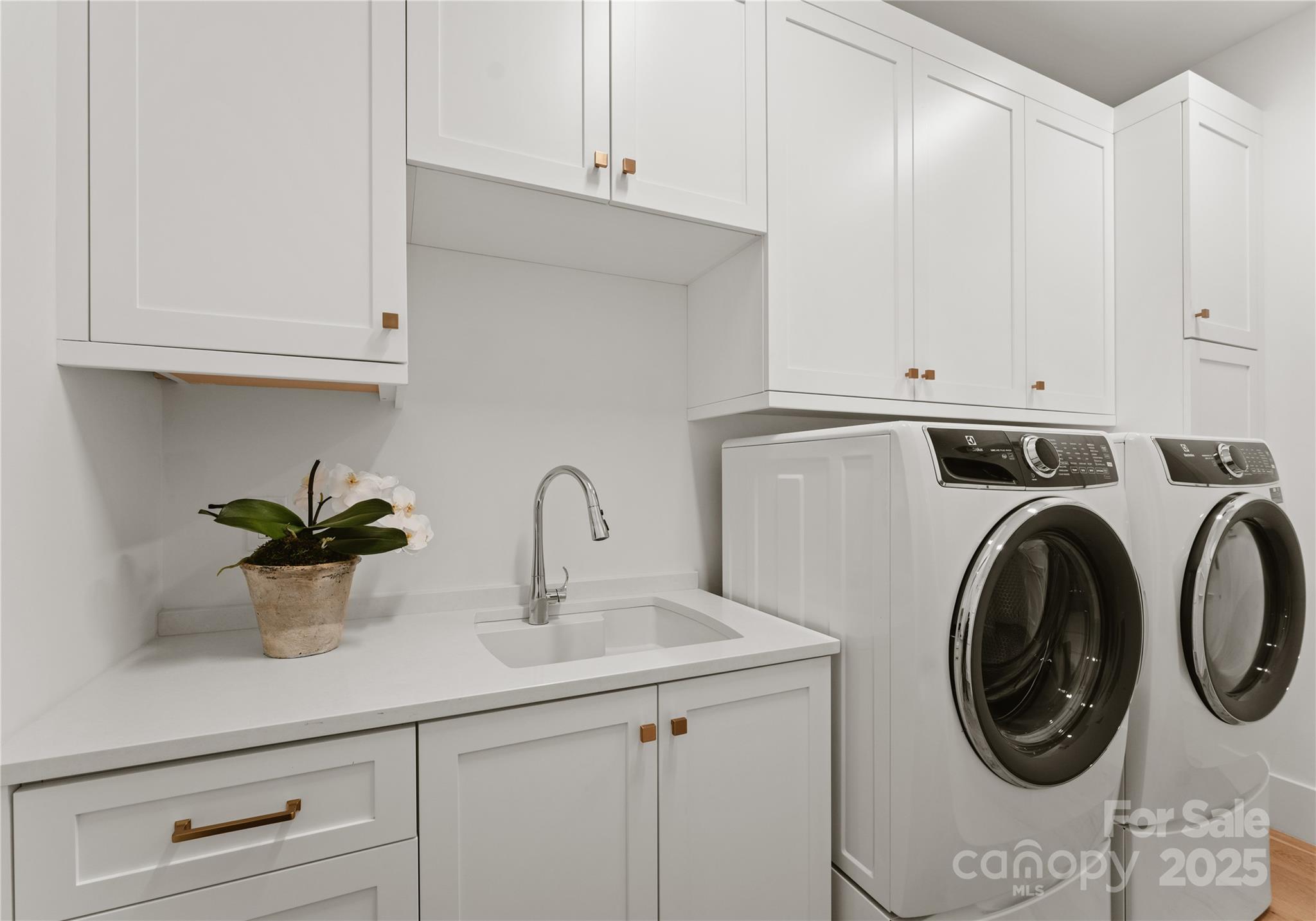 130 Cherokee Road, Unit 403 Charlotte, NC 28207 - Photo 28 of 37