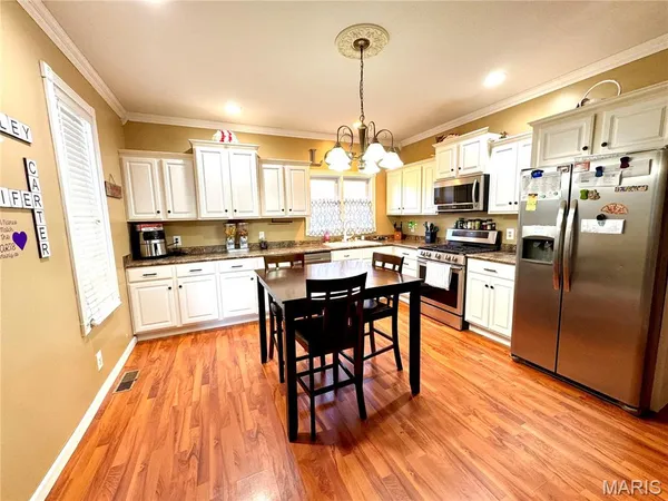 $159,000 | 406 South Poplar Street, Mount Olive, IL 62069