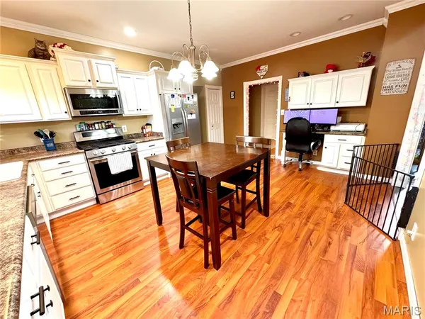 $159,000 | 406 South Poplar Street, Mount Olive, IL 62069