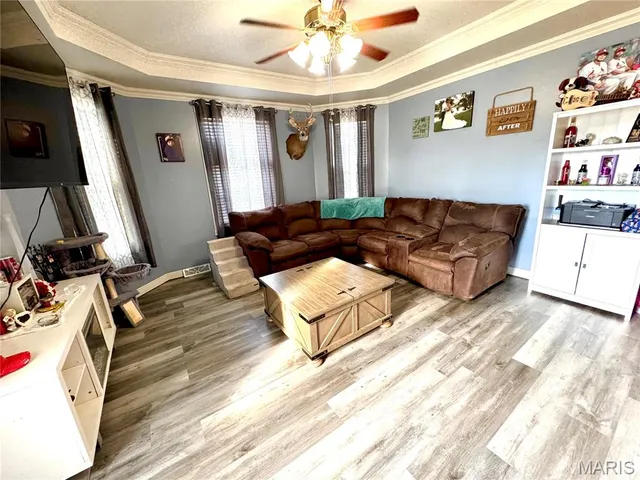 $164,900 | 406 South Poplar Street, Mount Olive, IL 62069