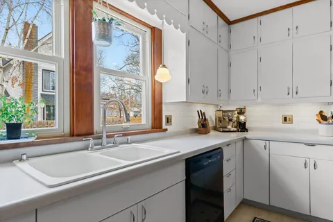 $375,000 | 351 South Madison Street, Evansville, WI 53536