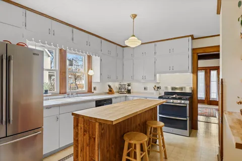 $375,000 | 351 South Madison Street, Evansville, WI 53536