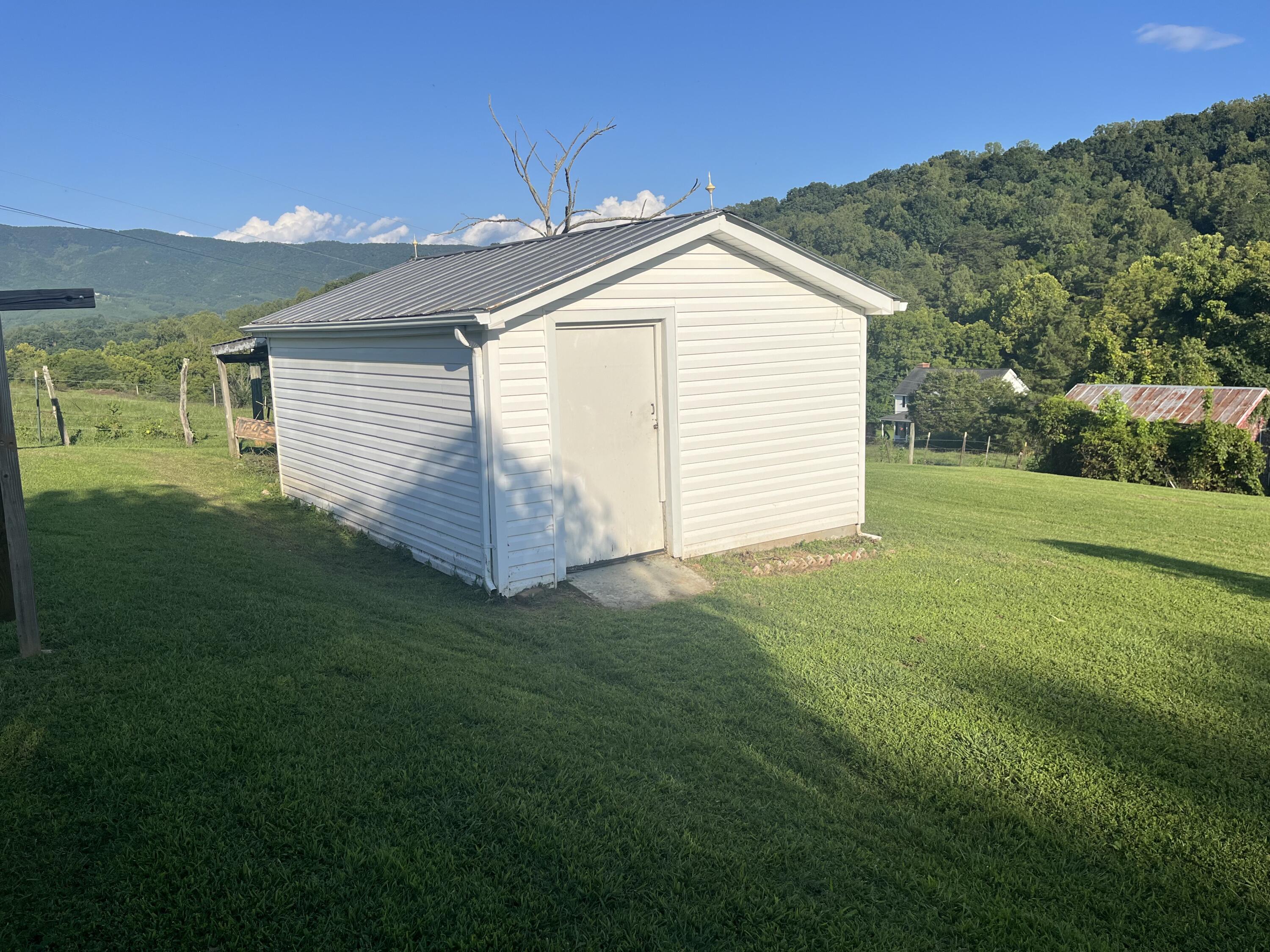 26 Copps Hill Road Buchanan, VA 24066 - Photo 12 of 14 IMG_7501